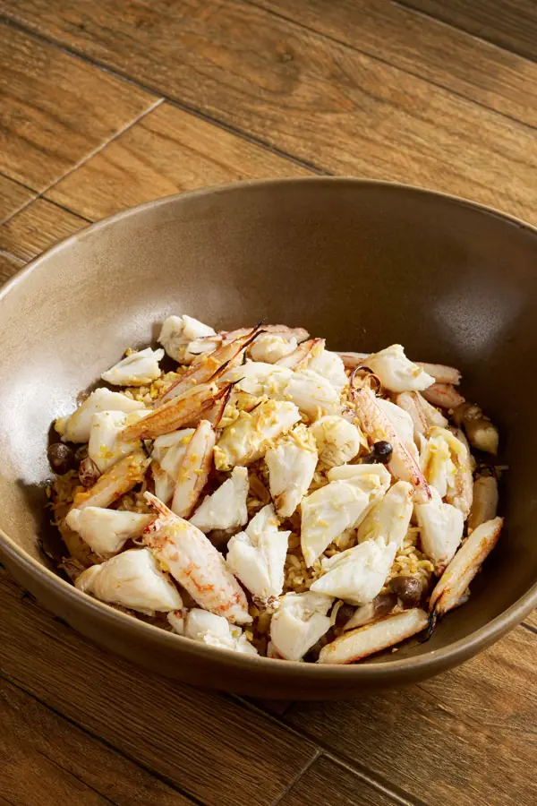 Crab meat fried rice with coral